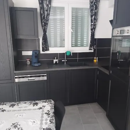 T2 Neuf Et Design Apartament *